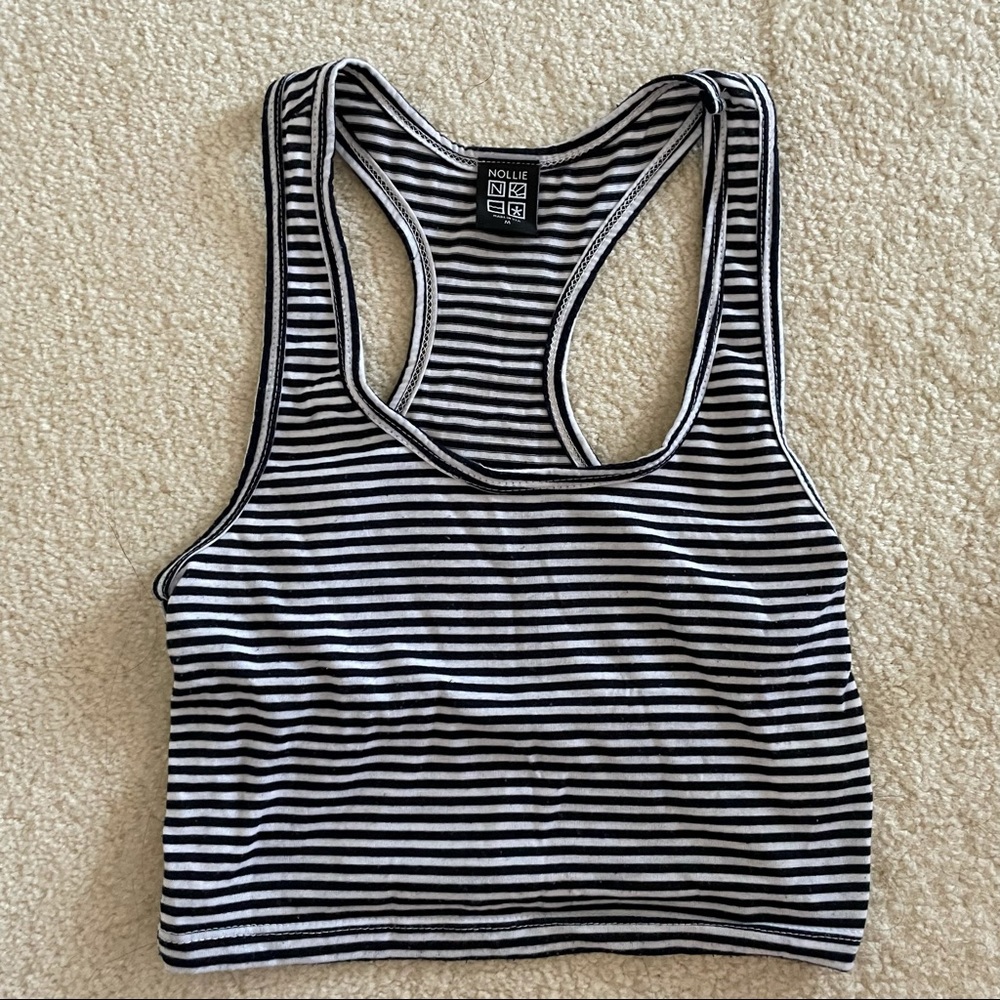 Cropped tank top with black and white stripes
